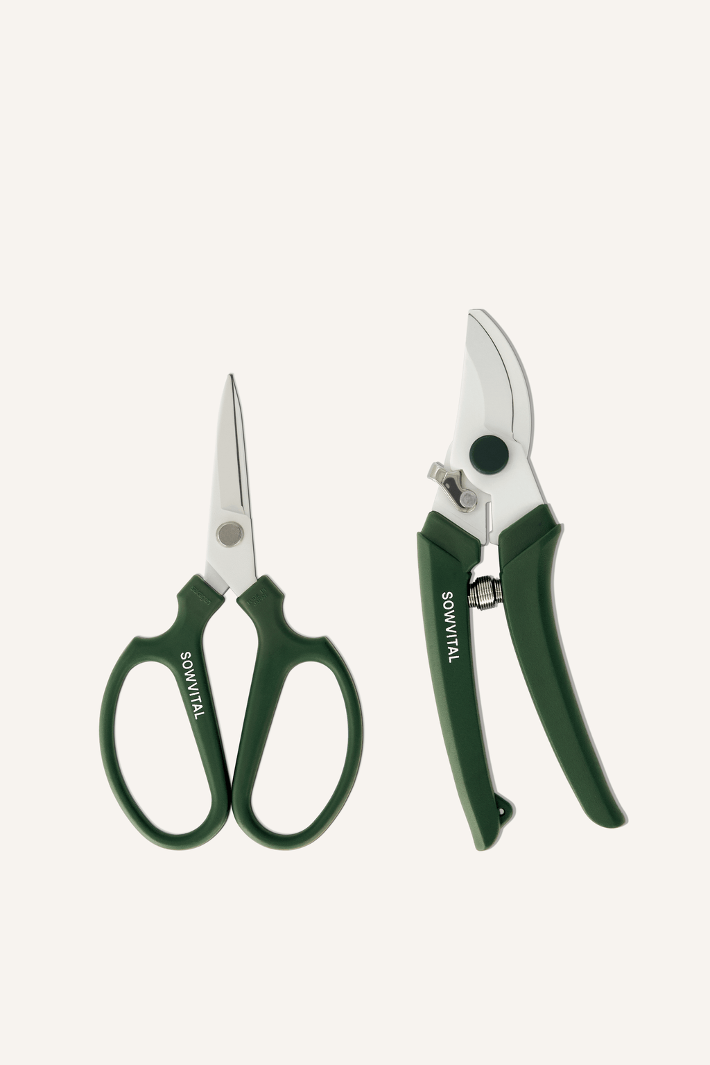 The Sowvital gardeners pruning scissors and secateurs positioned next to each other.
